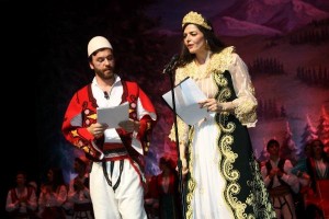 Etrita Ibroçi gjate prezantimit Etrita-ibroci-konferenciere