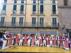 festivali-mantova-itali-ana-e-malit-1