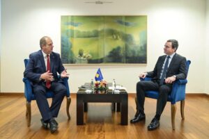 Kryetari i Komunës së Ulqinit Genci Nimanbegu uron Kurtin për fitoren