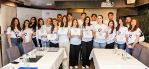 Identiteti dhe integrimi, sesion diskutimi me të rinjtë nga Ulqini dhe Malësia