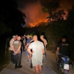 Zjarr i madh përfshin zonën e Ulqinit