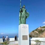 VEPËR MONUMENTALE KUSHTUAR MBRETËRESHËS TEUTË
